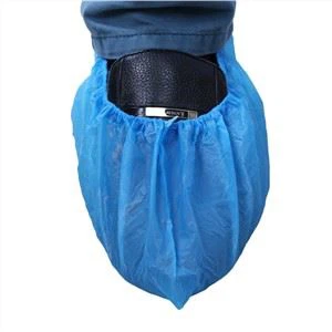 Les couvre-chaussures pour bottes hautes ont-ils des sangles réglables ?